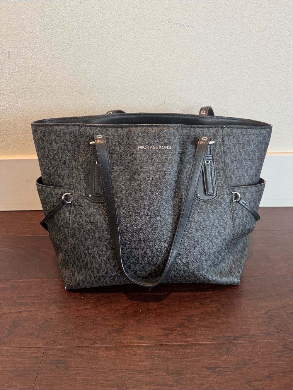 NWT Michael Kors Gray MK Signature Tote with Dual Handles
